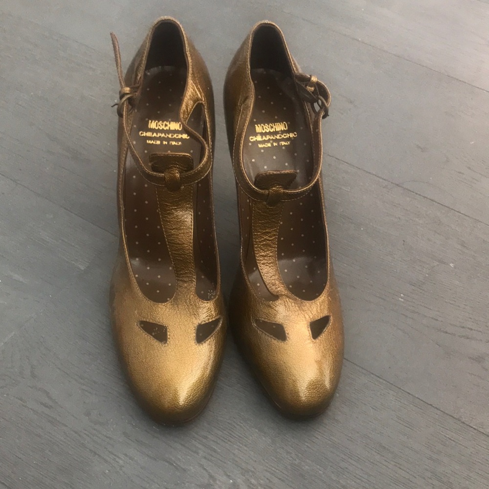 Moschino metallic heels never worn